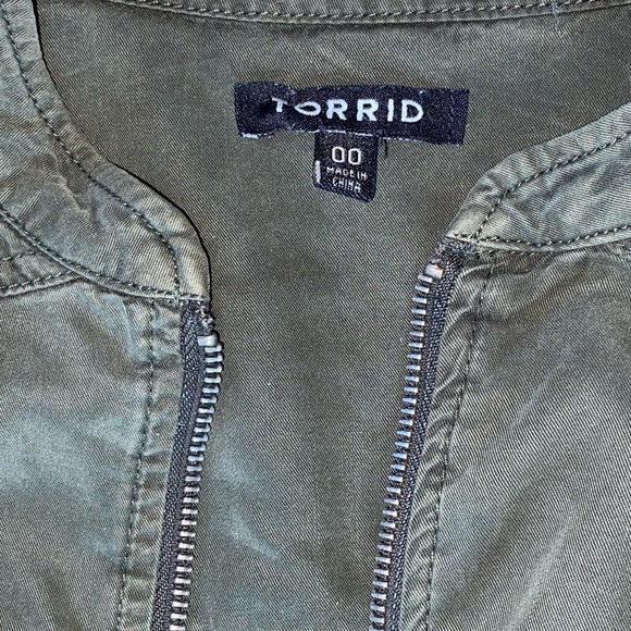 Army green short sleeve jacket - Picture 3 of 4